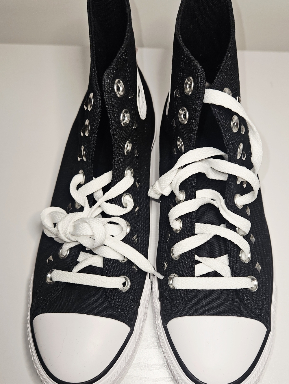 Black High-Top Sneakers with Pink Ribbon Bowslor Concersw Bow/stud - Picture 5 of 8